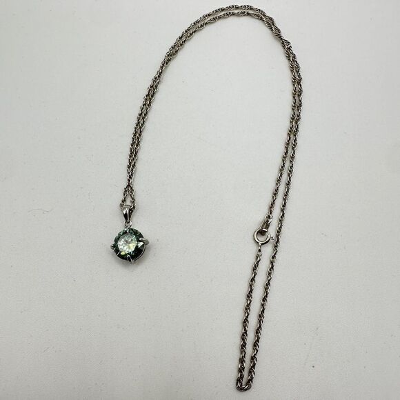 Beautiful 10mm round cut Green Moissanite Solitaire necklace in 925, 19" chain! - Picture 10 of 12
